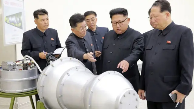 கிம்ஜாங் உன் ஹைட்ரஜன் குண்டு குறித்து ஆராய்வது