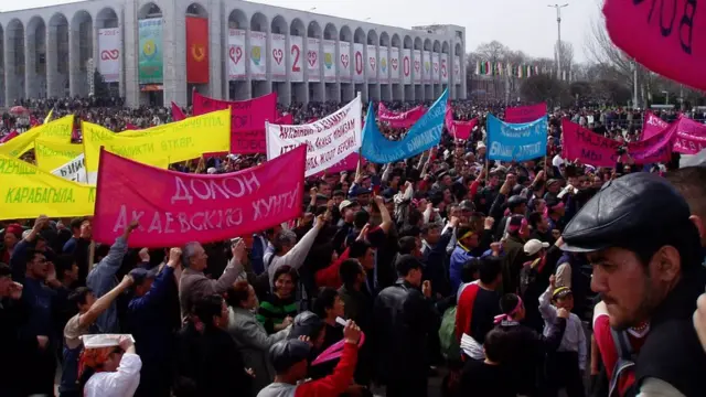 “Жоогазын революциясы” деген ат менен белгилүү болгон март окуялары, 24.03.2005