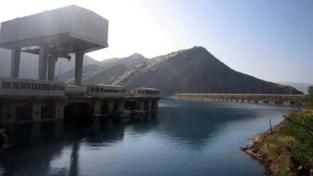 نیروگاه "نارک"