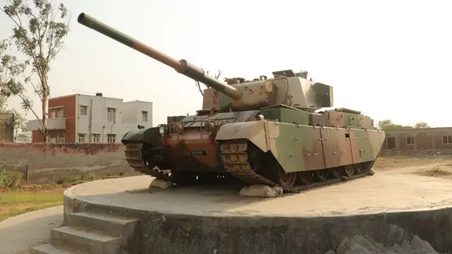 ગામમાં રાખેલી ટૅન્ક