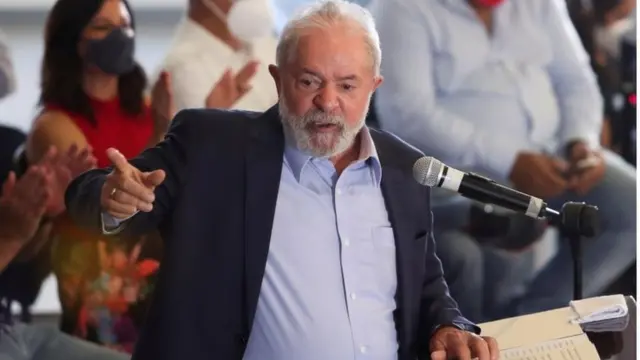 Lula faz discurso