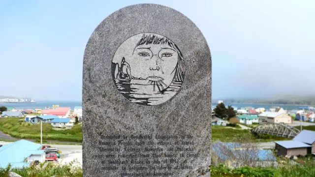 Памятная стела