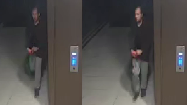 সিসিটিভি ক্যামেরায় ধরা পড়া এই লোকটিকে এই ঘটনার ব্যাপারে খুঁজছে পুলিশ