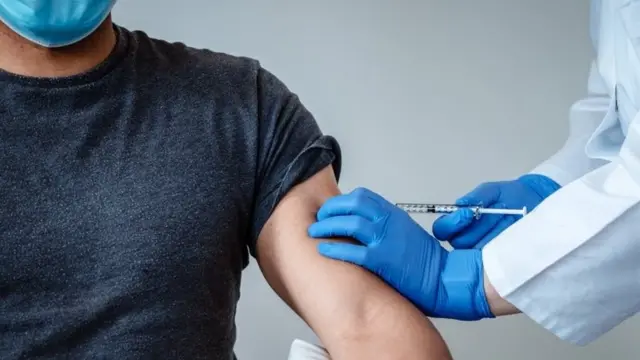 Паспорти щеплень збільшують страх перед вакцинацією - ЗМІ