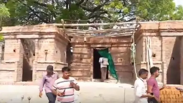 నిర్మాణంలో ఉన్న ఆలయం