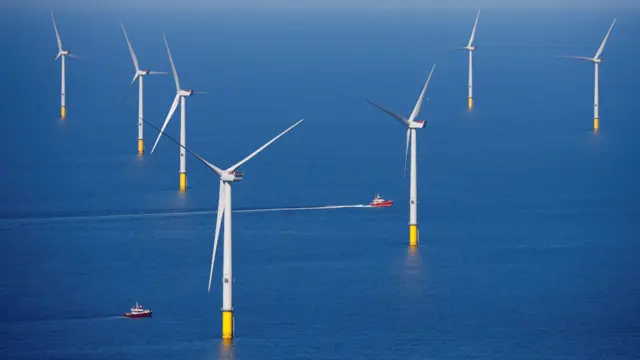 Paque eólico offshore frente a las costas de Blackpool en Inglaterra