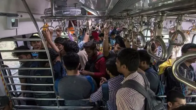 कोरोना वायरस, मुंबई लोकल