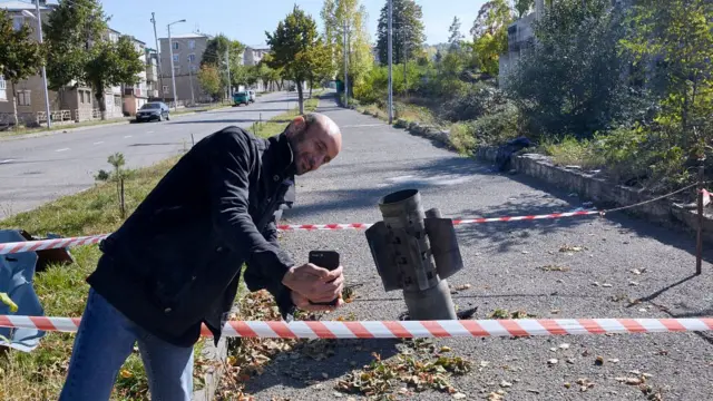 Шуша, неразорвавшаяся ракета