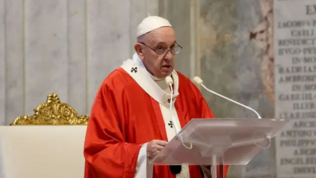 পোপ এখন বাণী দেন অনলাইনে