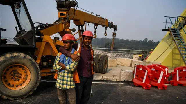 अप्रैल से शुरू होने वाले अगले वित्त वर्ष में पूंजीगत ख़र्च का लक्ष्य पिछले साल से क़रीब 35 फ़ीसदी ज़्यादा रहेगा.