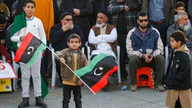 A ranar Juma'a, wasu 'yan kasar Libiy kenan suka fito kan tituna a Tripoli babban birnin kasar domin nuna goyon baya ga gwamntin kasar mai samun goyon bayan Majlisar Dinkin Duniya.