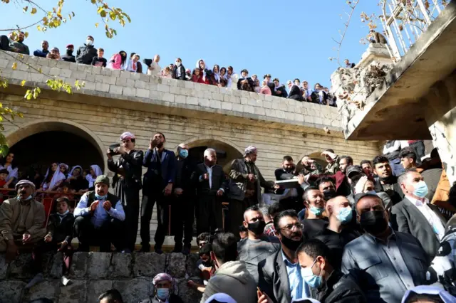 حضر حوالي 5000 من الإيزيديين مراسم أداء القسم في معبد لالش، في 18 نوفمبر/تشرين الثاني 2020.