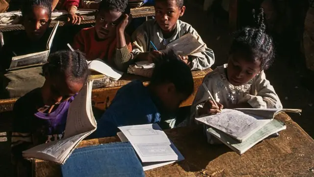 ሴት ተማሪዎች