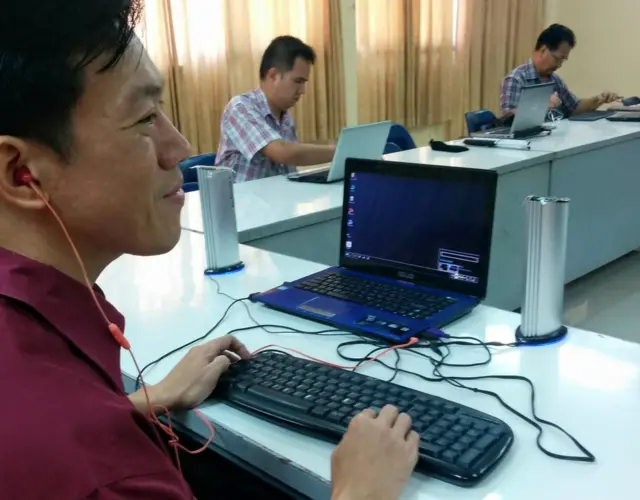 สิทธิโชค เข้าอบรมที่สมาคมคนตาบอดแห่งประเทศไทย