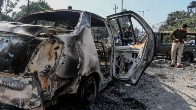 સળગેલી કાર