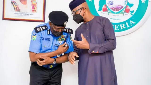 Gomina ipinlẹ Ogun Dapo Abiodun ati ọga ọlọpaa