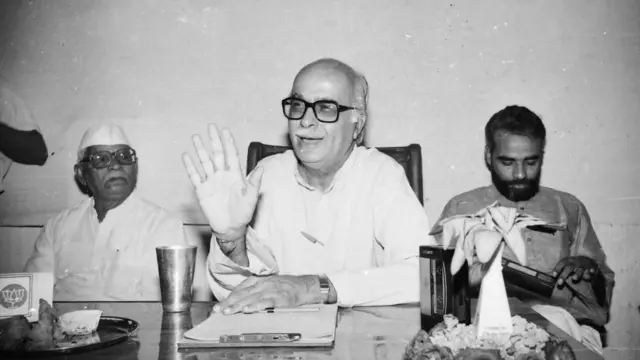 નવેમ્બર-1989માં અમદાવાદમાં અડવાણી-મોદી