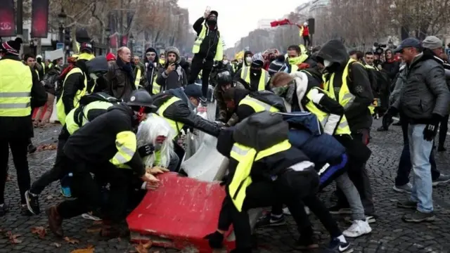 પ્રદર્શનકારીઓ