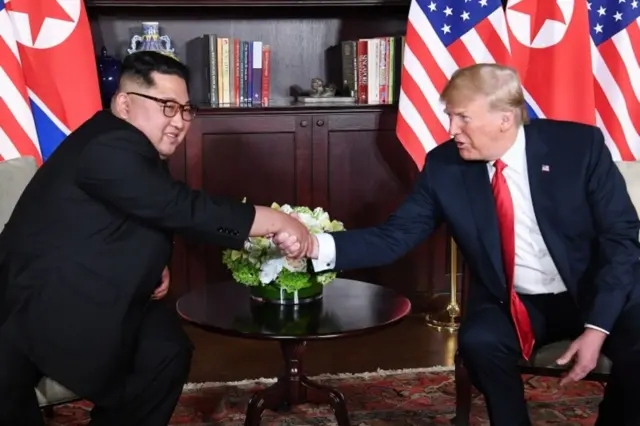 Kim Jong-un y Donald Trump en su cumbre en Singapur.