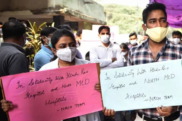 दिल्ली में डॉक्टरों को वेतन नहीं