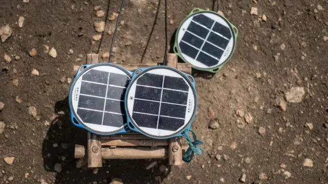 Solarne panele je donirala je humanitarna organizacija izvan kampa