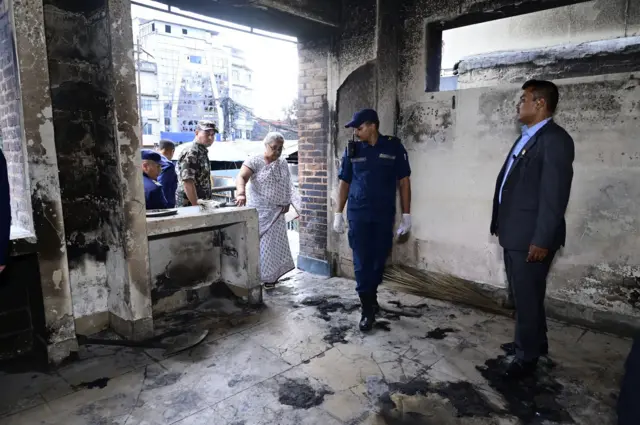 कैयौँ प्रहरी कार्यालयहरू समेत प्रदर्शनकारीको निशानामा परेका थिए