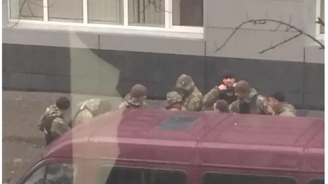 Фото з місця обшуків у Харкові