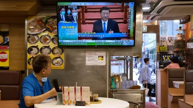 香港的电视台投放更多资源在内地新闻，比以往更不重视台湾报道