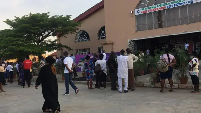 Ndị gbakọrọ maka akwamozu