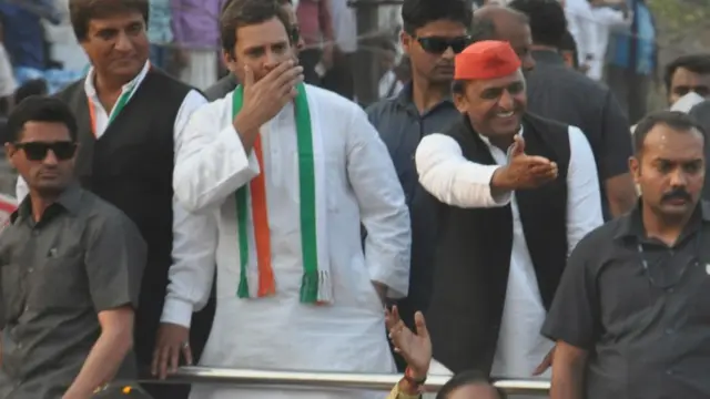 अखिलेश यादव- राहुल गांधी