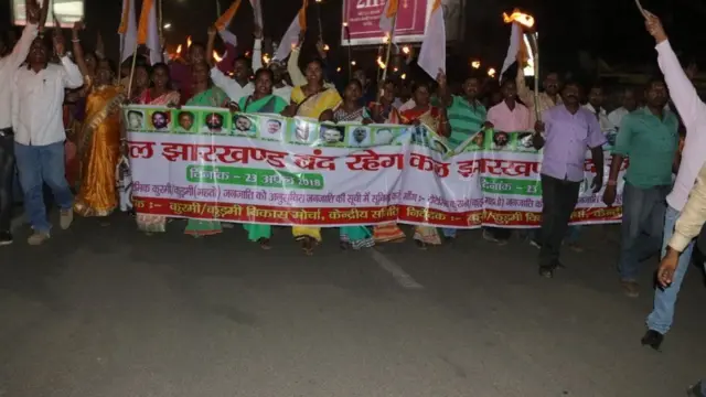 આંદોલન કરી રહેલા લોકો