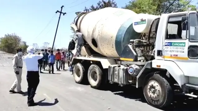 सीमेंट मिक्सर