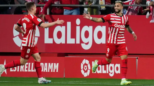 تاتی کاستلانوس قبل از انتقال قرضی به خیرونا در لالیگا، جایزه کفش طلای لیگ فوتبال آمریکا(MLS) را در تیم نیویورک سیتی به دست آورد