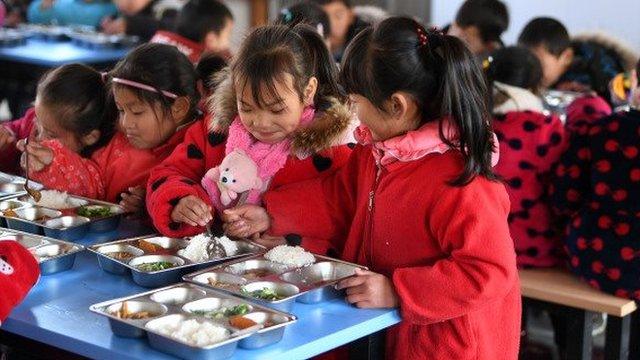中国小学提供的营养餐