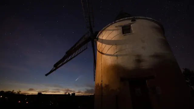 Комета Неовайз