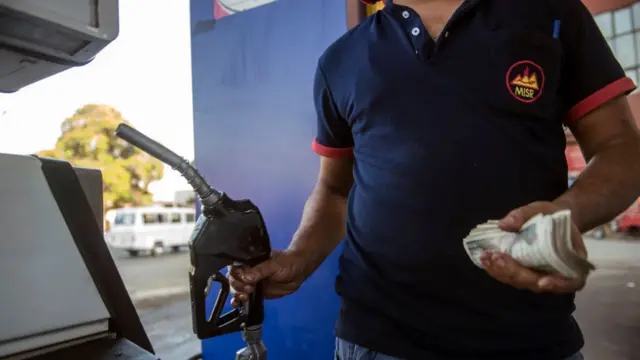 محطة وقود في مصر