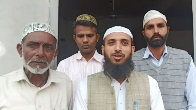 ਉੱਤਰ ਪ੍ਰਦੇਸ਼ ਦੇ ਸਹਾਰਨਪੁਰ ਦੇ ਰਹਿਣ ਵਾਲੇ ਮਦੀਨਾ ਮਸਜਿਦ ਦੇ ਇਮਾਮ ਸੱਦਾਮ ਹੁਸੈਨ ਜਾਮੀਆਂ