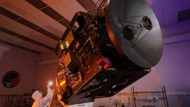 এই মহাকাশযান তৈরিতে সংযুক্ত আরব আমিরাতের সময় লেগেছে সাড়ে ছয় বছর।