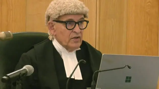 دا لومړی ځل دی چې بریتانیا کې د قتل قضیو کې د محکمې د حکم اورېدو جریان کې کامرو ته اجازه ورکړل شوې