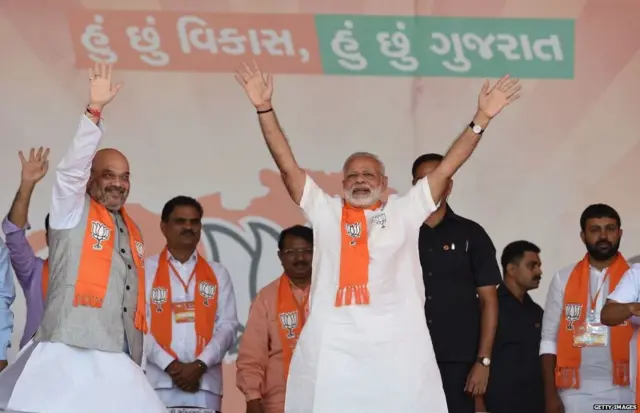 નરેન્દ્ર મોદી અને અમિત શાહની તસવીર