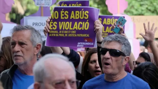 Hombres en la protesta