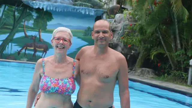 මයික් සහ නීෆ්