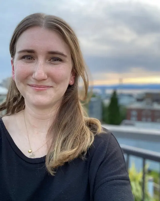 30세의 매기 퍼킨스는 항상 교사를 꿈꿔왔지만, 퇴직을 결심했다