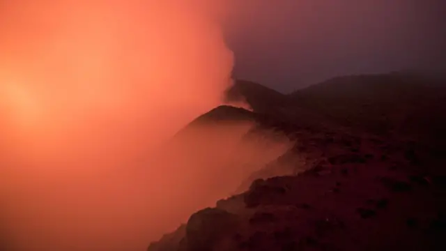 Вулкан Ясур