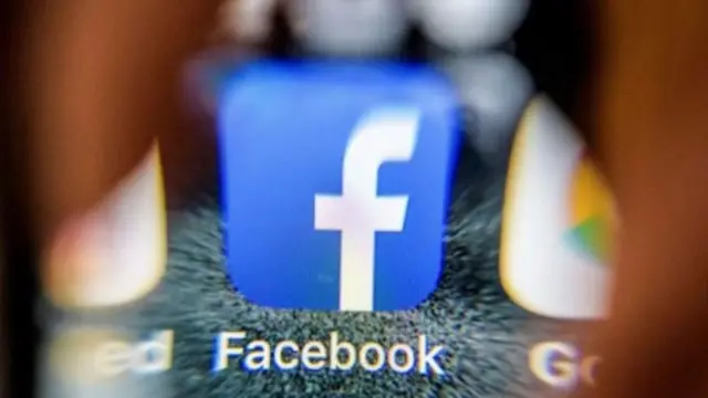 સોશિયલ મીડિયાની તસવીર