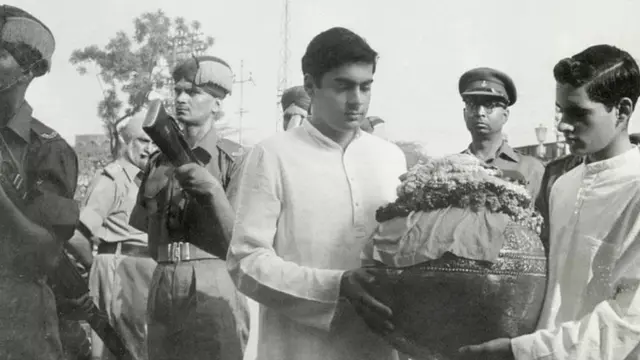 राजीव गांधी