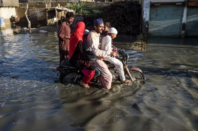पाकिस्तान