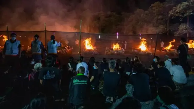 เผาศพเหยื่อกราดยิง