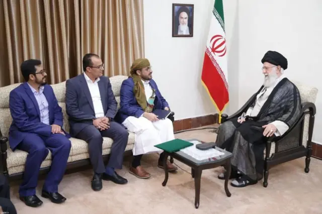 دیدار تعدادی از رهبران حوثی ها با علی خامنه ای