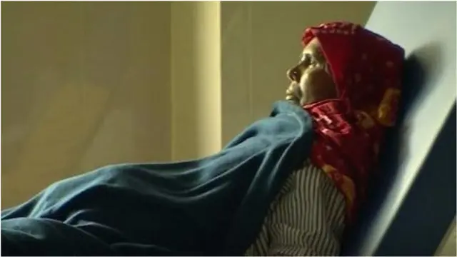 ఆస్పత్రిలో వైద్యం పొందుతున్న రోగి